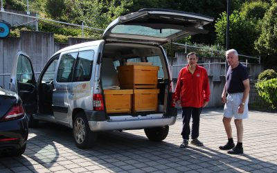 17.07.19 Jetzt kommt Leben in die Bienenbehausungen